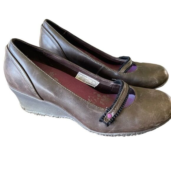 Merrell Slip On Wedges Round Toe Shoes Comfy Brown Leather Non Slip Business - Picture 1 of 7